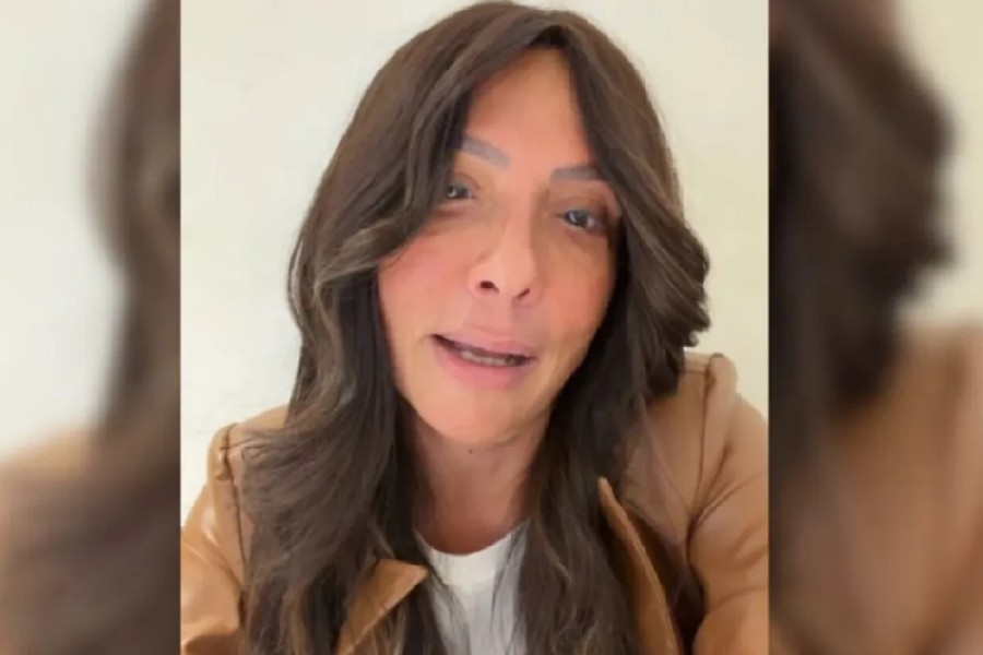 Τουρκάλα τραγουδίστρια υμνούσε τον Κεμάλ, της απαγορεύτηκε η είσοδος και ζητάει και τα ρέστα