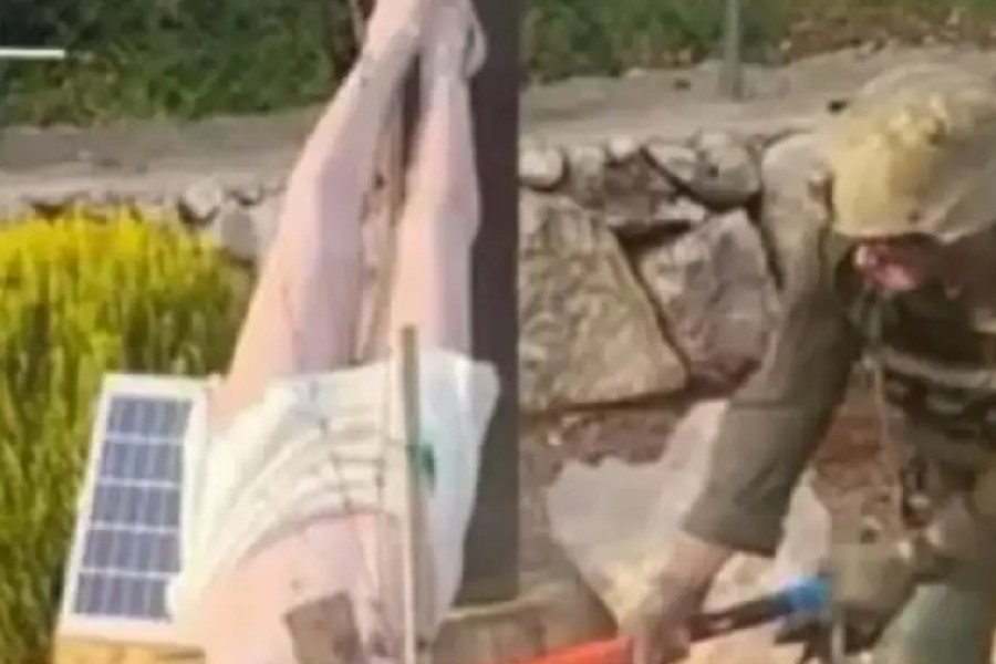 Λίβανος: Ισραηλινός στρατιώτης χτύπησε με σφυρί άγαλμα του Ιησού – Δείτε φωτογραφία