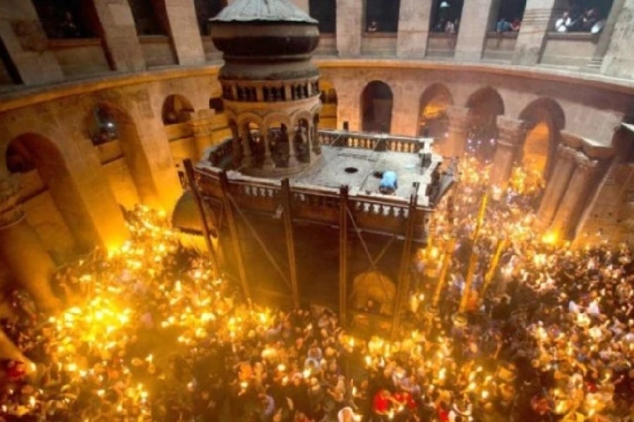 Άγιο Φως: Πώς θα γίνει η αφή και η μεταφορά στην Ελλάδα – Με βραχιολάκι 2.750 άτομα στην τελετή