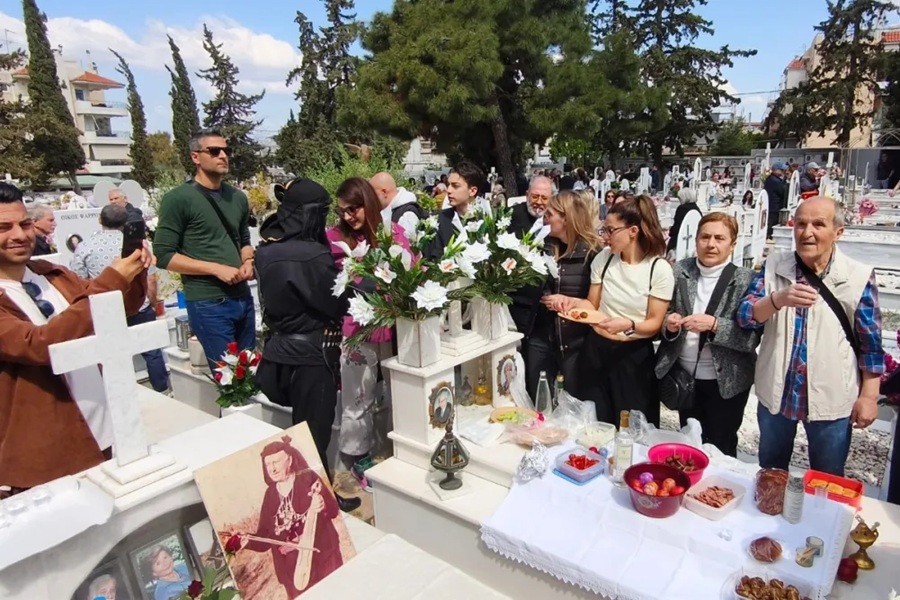 Σούρμενα: Συγκλονιστικές στιγμές από το Ταφικό Έθιμο των Ποντίων – 103 χρόνια άσβεστης μνήμης