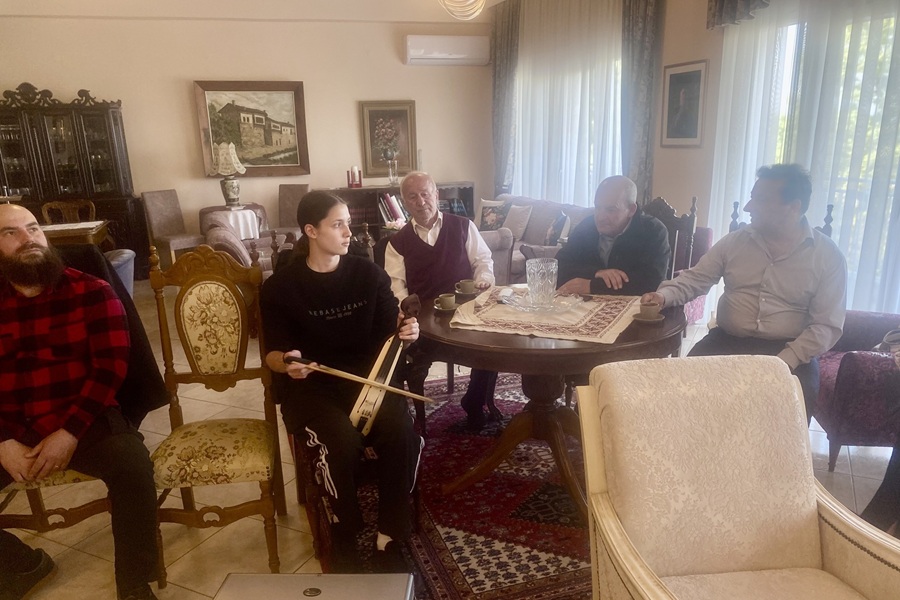 Η Εύξεινος Λέσχη Βέροιας επισκέφθηκε το Γηροκομείο Βέροιας