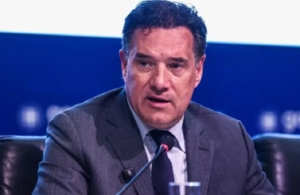 Γεωργιάδης: Αναισθησιολόγος ζήτησε «φακελάκι» από ασθενή – Διατάχθηκε ΕΔΕ