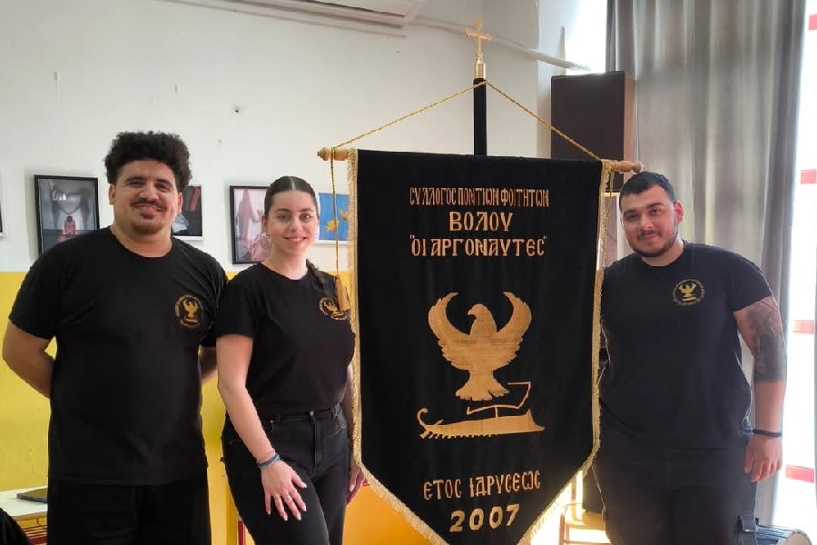 Σε Δημοτικό Σχολείο για να μιλήσει για τη Γενοκτονία βρέθηκε αντιπροσωπεία του Συλλόγου Ποντίων Φοιτητών Βόλου 