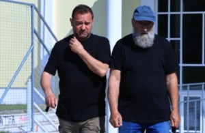 Ένταση στη δίκη των Τεμπών: «Δεν ντράπηκες, δικηγόρε, να χρησιμοποιήσεις το παιδί;»