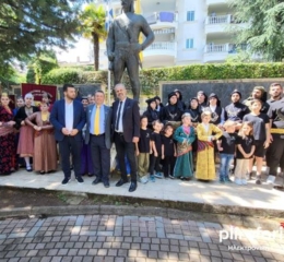 Τα Ποντιακά Σωματεία τίμησαν στην Βέροια, στην πλατεία Καπετανίδη, την επέτειο Γενοκτονίας των Ελλήνων του Πόντου