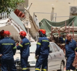 Πετράλωνα: «Και η Πίζα γέρνει, αλλά δεν πέφτει» – Η φράση μηχανικού λίγο πριν πέσει η πολυκατοικία