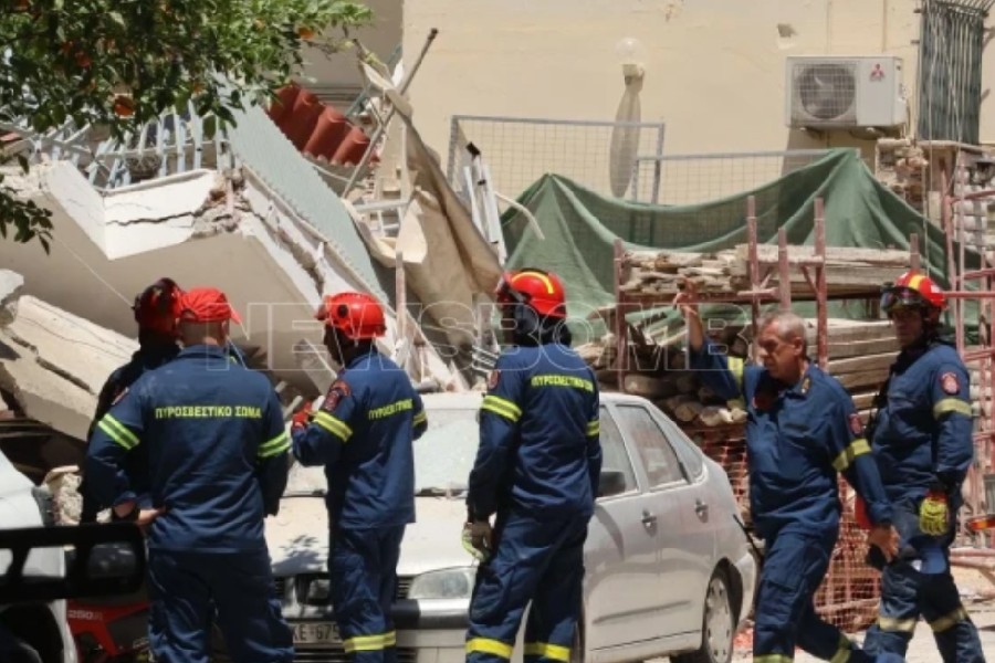 Πετράλωνα: «Και η Πίζα γέρνει, αλλά δεν πέφτει» – Η φράση μηχανικού λίγο πριν πέσει η πολυκατοικία
