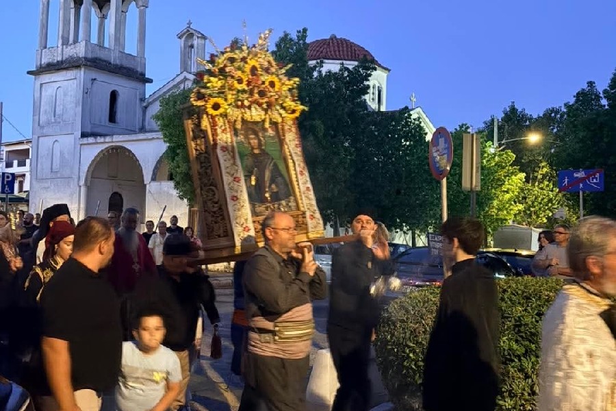 Στην περιφορά της εικόνας της Αγίας Παρασκευής συμμετείχε ο «Εύξεινος Πόντος» Μεταμόρφωσης 