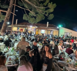 Βατερό Κοζάνης: Πλήθος κόσμου και αστείρευτο κέφι στο Ποντιακό γλέντι