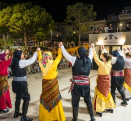 Ανοίγουν οι πόρτες τις «Ρωμανίας» Γλυφάδας