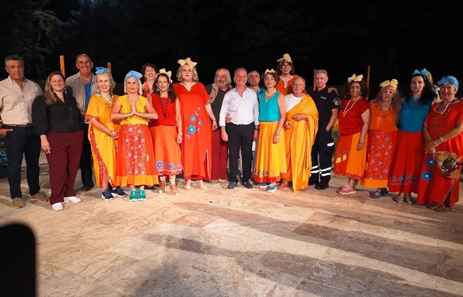 Με ενθουσιασμό, αμείωτο γέλιο και θερμό χειροκρότημα η πρεμιέρα της παράστασης «Το νόημαν τη ζωής…» στην Πιερία
