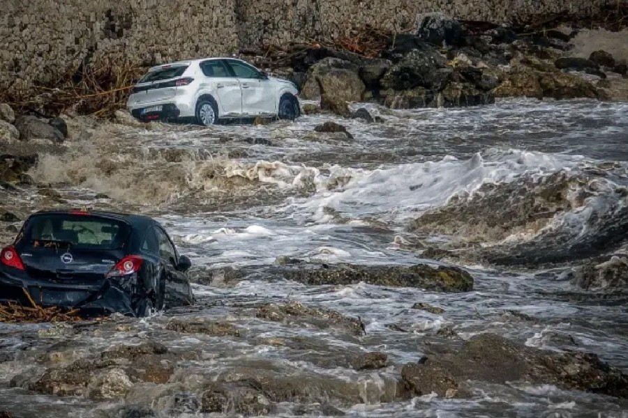 Η Ρόδος μετρά «πληγές» από το χτύπημα της κακοκαιρίας με ένα νεκρό – Ξεκίνησαν οι καταγραφές ζημιών