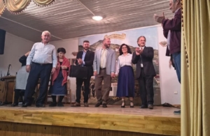 Η θεατρική ομάδα των «Αργοναυτών» Κιλκίς παρουσίασε την παράσταση «Σύρον Σιμοίρα την τρα’ς» 