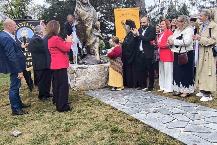 Στα αποκαλυπτήρια του Μνημείου Γενοκτονίας των Ποντίων ο Μητροπολίτης Φλωρίνης